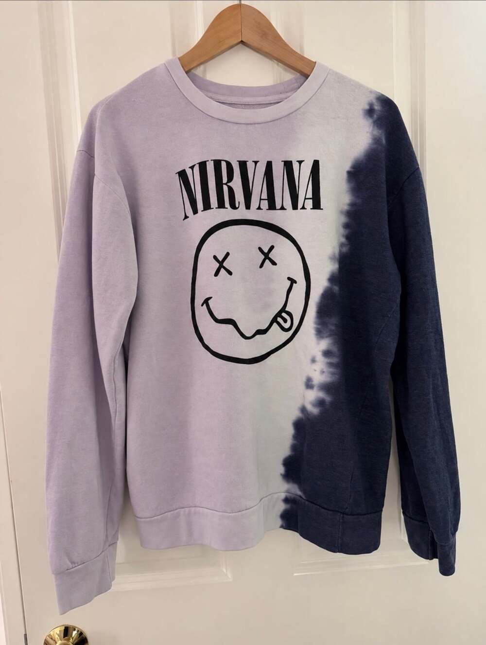 Nirvana Smiley Face Blue Purple White Tie Dye Ombre Relaxed Fit Sweatshirt Size